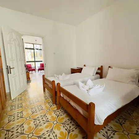 Balluta Charm 2, Sea-side Appartement