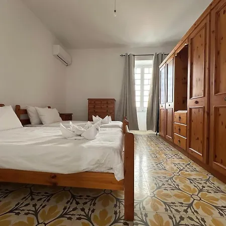 Balluta Charm 2, Sea-side San Ġiljan