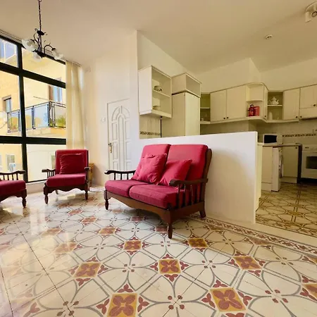 Balluta Charm 2, Sea-side Apartament *